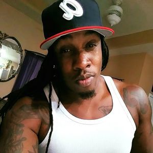 Meet your Posher, Derrick